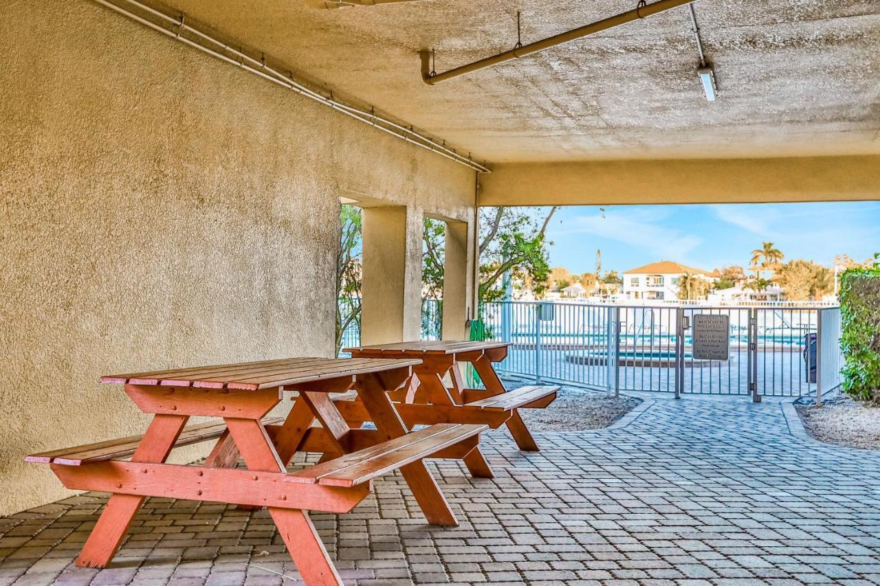 Palms Of Treasure Island 405 Lägenhet St. Pete Beach Exteriör bild
